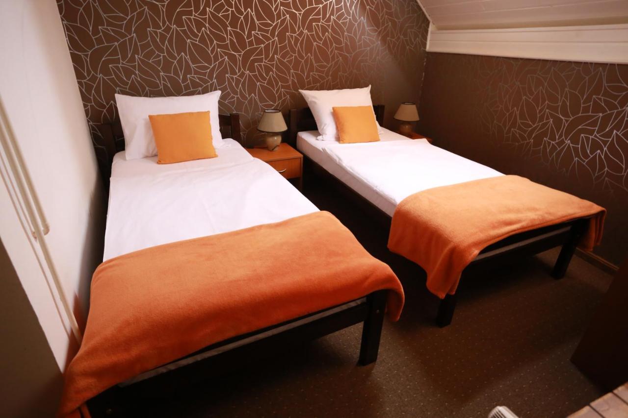 Rustika Sobe Bed & Breakfast โอซีเยก ภายนอก รูปภาพ