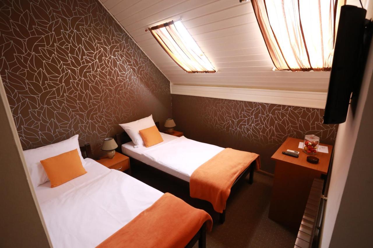 Rustika Sobe Bed & Breakfast โอซีเยก ภายนอก รูปภาพ