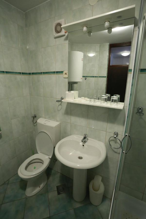 Rustika Sobe Bed & Breakfast โอซีเยก ภายนอก รูปภาพ