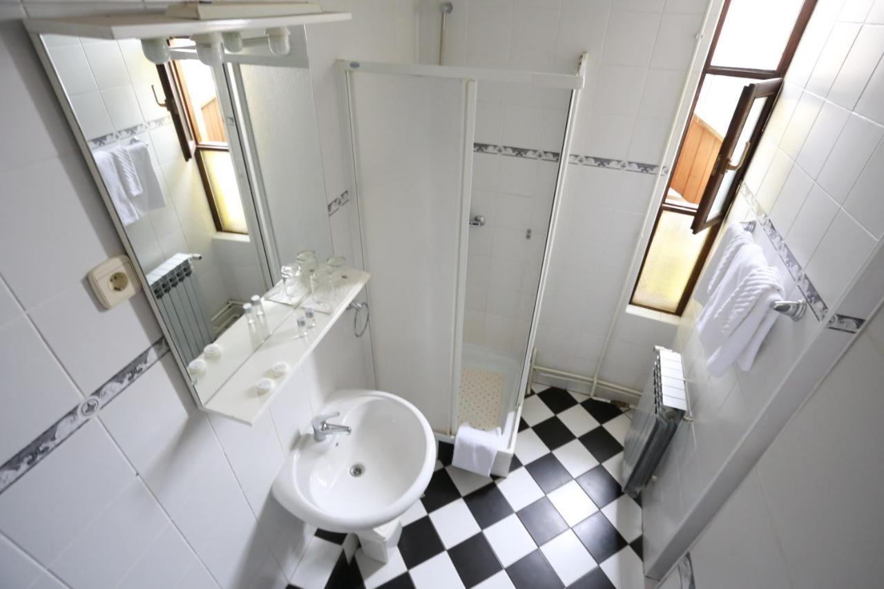 Rustika Sobe Bed & Breakfast โอซีเยก ภายนอก รูปภาพ